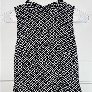 Black and white crop top tank